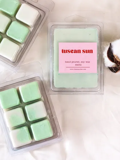 Who doesn’t love a fresh and citrusy smell? Our 'Tuscan Sun' wax melts are perfect for brightening up your home.
