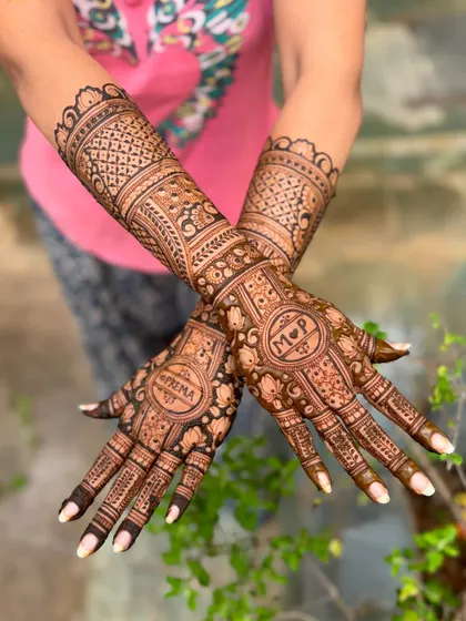 A full view of Prema's personalized bridal mehendi.
