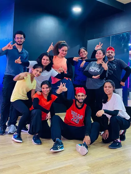 Fun and games with the Bollywood evening class.