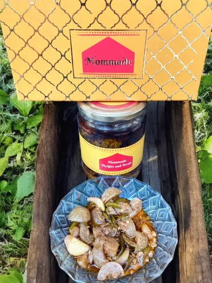 This is another one of my nutritious winter specials, combining Amla, Garlic, and Mirchi. The tanginess of the amla, the pungency of garlic, and the heat from the chillies create a powerful and delicious flavour profile.