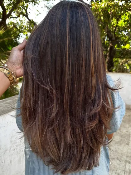 Another angle of the beautiful 'Beige + Chocolate' hair.