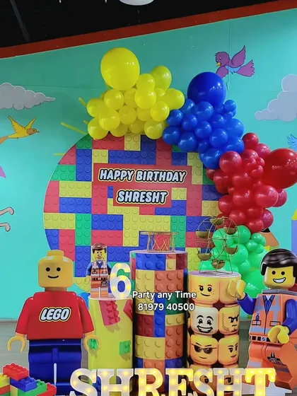 Another view of the complete Lego party decoration.