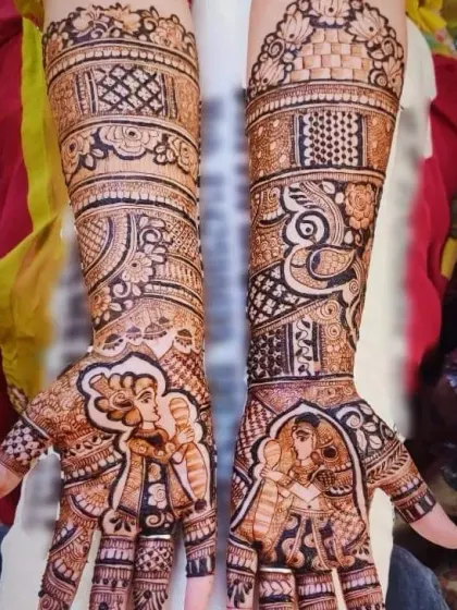 A unique take on the couple portrait, this design features the bride and groom in a loving embrace. I work with you to capture the specific poses and feelings you want in your mehndi.