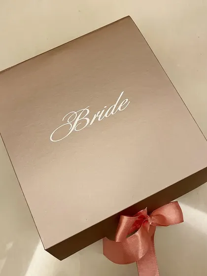 A top-down view of our classic 'Bride' gift box. The minimalist design and luxurious finish make it a versatile choice for any bride-to-be gift, from a simple token to an elaborate hamper.