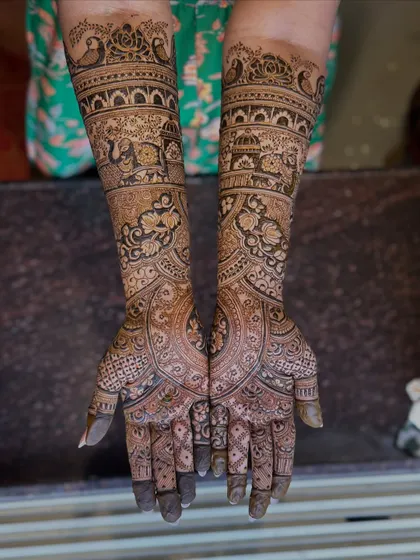 A final look at this classic bridal design, perfect for a traditional wedding ceremony.