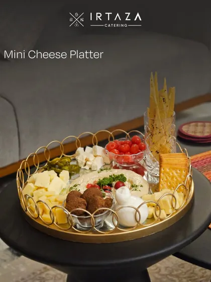 A perfect start to any gathering, my mini cheese platters are curated with a selection of gourmet cheeses, fresh fruits, crackers, and dips. It’s an ideal choice for a sophisticated wine and cheese evening or as a starter for a larger party.