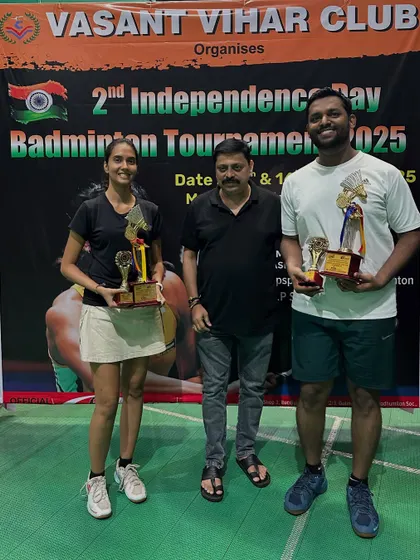 Gaurav and Vijeta, the B Group Mixed Doubles champions.