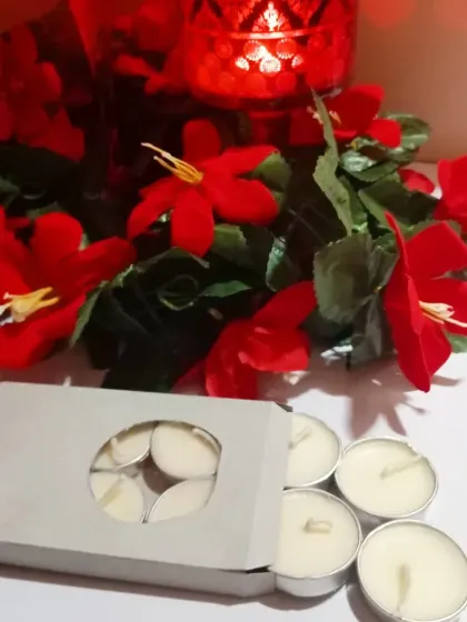 For those who prefer no fragrance, I offer packs of premium unscented soy wax tealights. They are perfect for dining tables or for people with scent sensitivities.