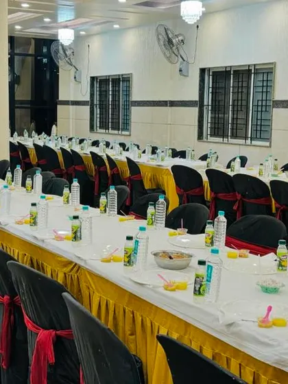 A simple yet effective setup with black and yellow decor. We can create a great looking dining space that fits within your budget.