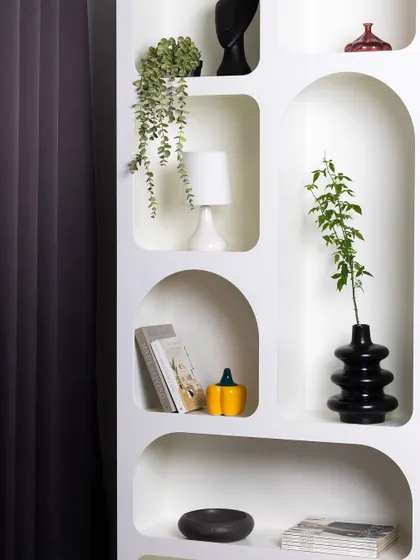 Our signature arched shelf is a versatile and stylish backdrop, perfect for showcasing products in a clean, minimalist, and organized way.