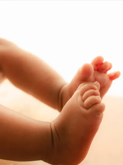 Every crease and wrinkle on your newborn's feet tells a story of their first few weeks. My safe and gentle casting process ensures that each of these perfect little details is immortalized in the final sculpture.