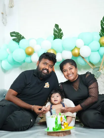 Happy half birthday! The six-month milestone is a perfect time for a photoshoot, as babies are often full of smiles and can sit up on their own. This jungle-themed cake smash is a popular and fun choice.