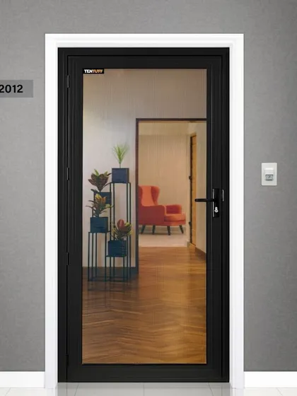Another example of our model 2012 hinged security door, providing a secure barrier that allows homeowners to see who is at the door without compromising their safety. It's a smart, practical addition to any modern home.