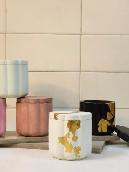 Comment down below which one is your favorite Daisy Jar color. We love them all.