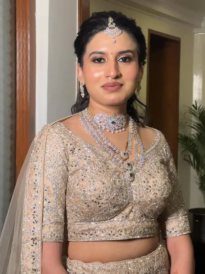 A portrait of modern bridal elegance. Damini's makeup is clean, fresh, and perfectly suited for a bride who loves a minimalist aesthetic.