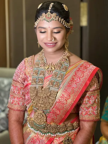 The focus here is on a soft, ethereal glow. You will learn how to use highlighters and skin prep to achieve this lit-from-within look that photographs beautifully and looks stunning in person.