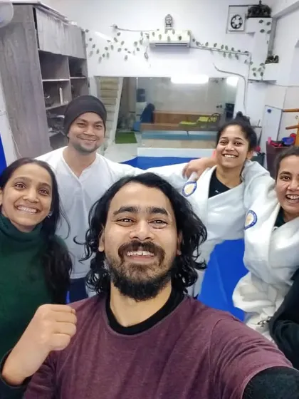A smaller group session, but the same big family vibe. We ensure everyone gets attention and feels part of the tribe.