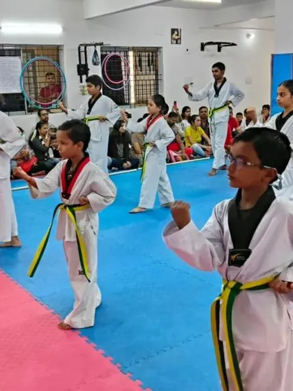 A close-up of the students' determined faces.