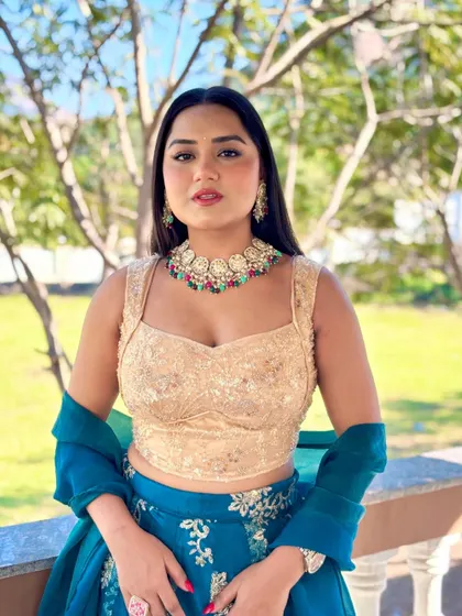 Ready for a daytime Mehendi function. I love putting together a complete look with the right outfit, jewelry, and makeup to match the vibe of each unique wedding event.