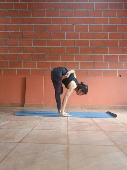 "I will give myself time, patience and grace." This is a quote I love. Here I am in Ardha Baddha Padmottanasana, a challenging standing balance and forward fold. It's a reminder to keep going with intention.