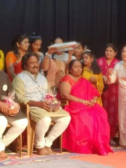 A moment of felicitation during the Gurupoornima celebration. We appreciate everyone who contributes to our musical community.