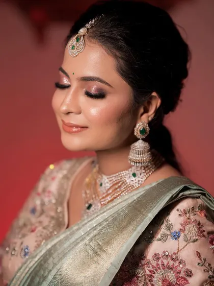 This series of images and video shows the versatility of one of my popular AD rental sets. The layered necklace, matching earrings, maang tikka, and vaddanam create a complete, glamorous look that catches the light from every angle.