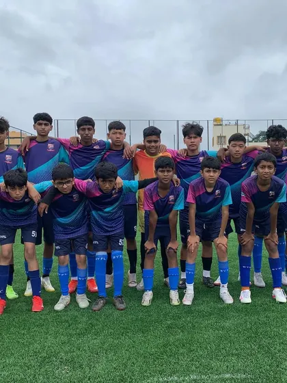 The U15 team lined up for a photo after a win in their WSM league match.