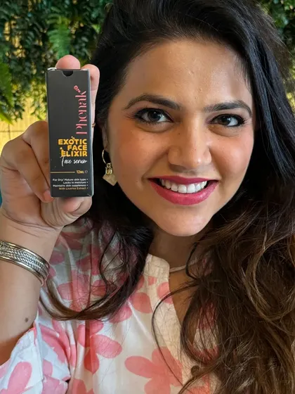 The Exotic Face Elixir is a community favorite for a reason. I love seeing you smile as you hold up this little bottle of liquid gold, ready to achieve that youthful, glowing complexion.