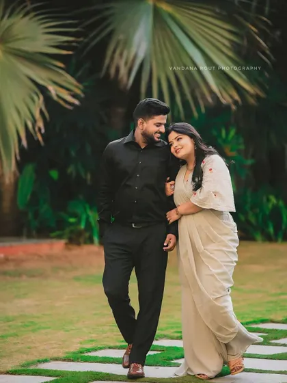 A walk in the woods becomes a romantic escape. I love using the soft, natural light filtering through the trees to create serene and intimate couple portraits.