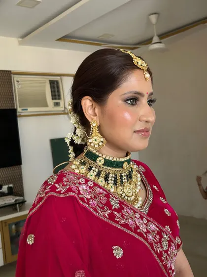 For my timeless brides, a classic look featuring glowing skin and bold kohl-rimmed eyes. This style is elegant and photographs beautifully, paired here with a traditional floral braid.