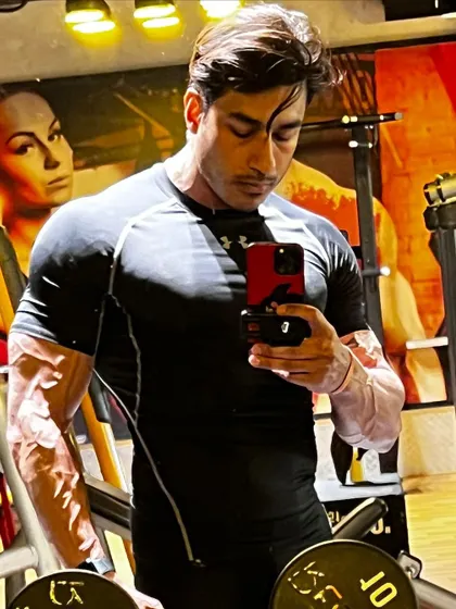 A confident selfie, showing the strength gained from overcoming defeat.