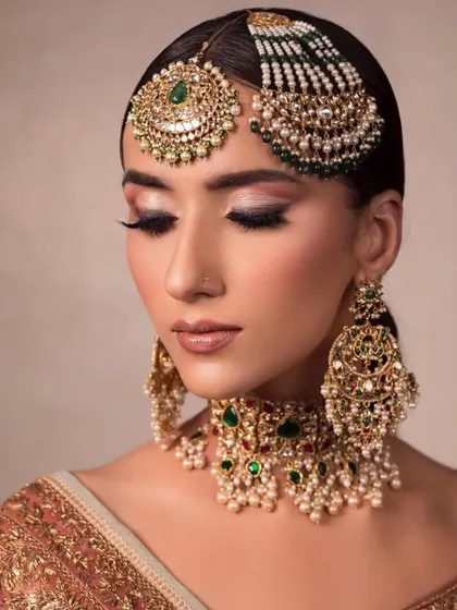 A close-up of a traditional bridal look with a passa. I cover all the details of various regional bridal styles in my courses.