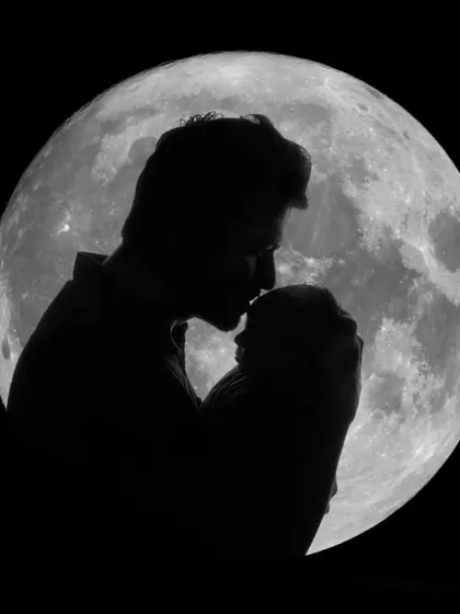 Another beautiful silhouette of a father and his newborn, showcasing that special bond.