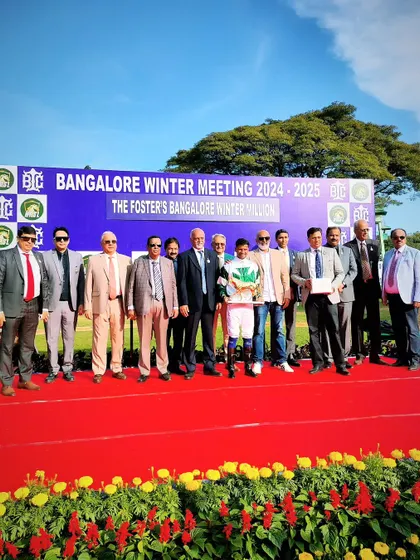 The presentation ceremony for The Foster's Bangalore Winter Million with the winning team of Magnetar.