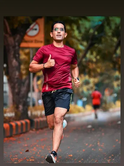 A runner who is a dreamer and a doer. He ran his longest run to date, 60km, in the Delhi heat as part of his Khardung La prep. That's what I call motivation.