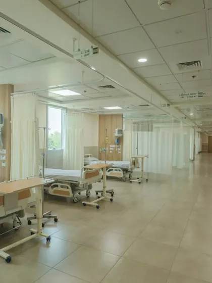 This recovery ward in Ranchi is designed for comfort and efficiency. We used natural wood tones and provided ample daylight through large windows, creating a soothing environment while ensuring medical staff have the space and equipment they need.