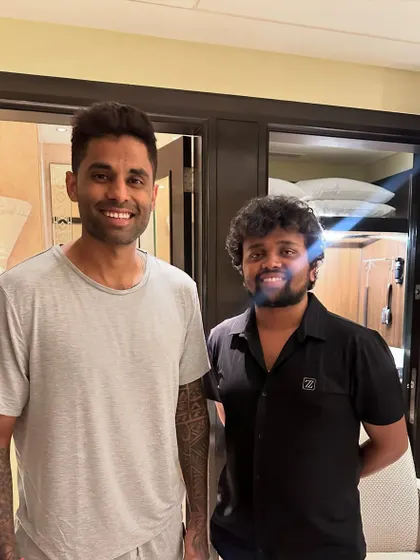 A smiling shot with the one and only Suryakumar Yadav. The relaxed and friendly atmosphere is something I pride myself on creating for every client.
