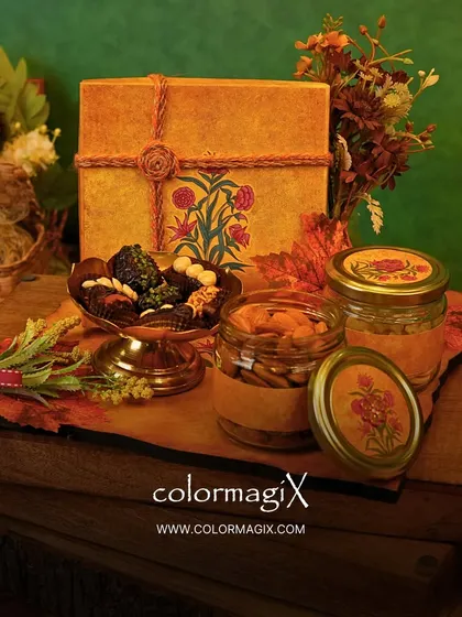 Another view of our rustic tray hamper, featuring a beautiful floral-print box and jars of premium dry fruits. This is an elegant and earthy option for festive gifting.