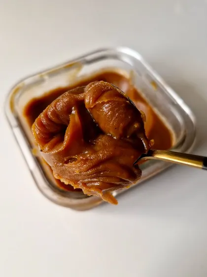 Our decadent and smooth Caramel Cacao Fudge Dream filling.