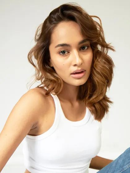 This is my take on casual, everyday beauty. I focused on creating a flawless, natural looking base and added soft waves to the hair for a relaxed and approachable feel.