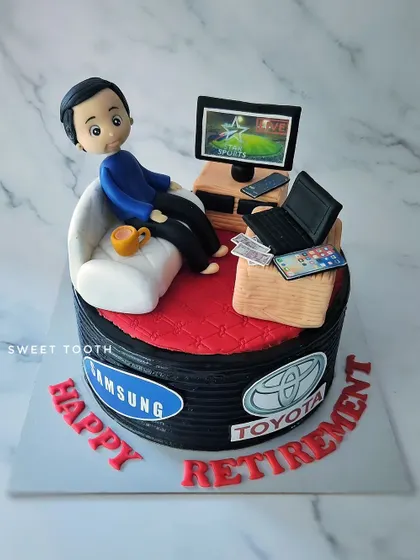 Relax and chill. A retirement cake for someone from Samsung and Toyota, showing him enjoying his free time watching cricket.