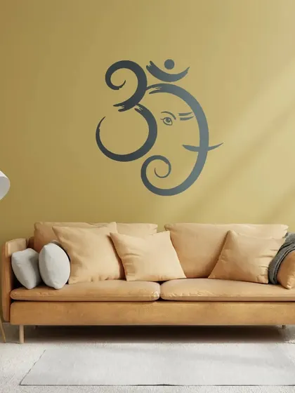 This Ganesha wall art, combining the Om symbol, is a beautiful representation of spirituality and makes a stunning focal point for any room.