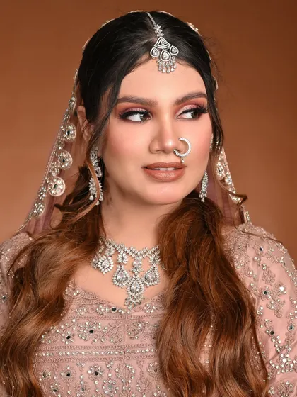 A three-quarter profile view shows how the contour and highlight define the cheekbones, creating a sculpted yet soft look.