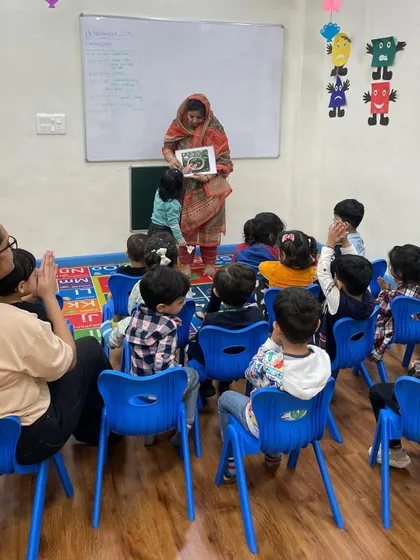 We commemorated Gurpurab by teaching our students about the life and teachings of Guru Nanak Dev Ji. Here, children are learning about the significance of the 5 Ks of Sikhism in an age-appropriate way.