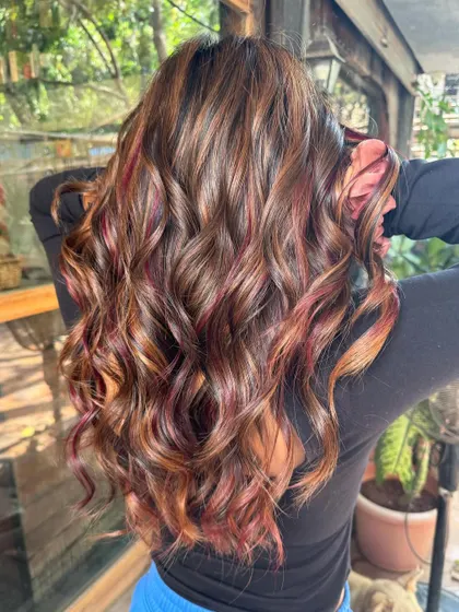 The back view of this red and caramel look. The colors are so warm and beautiful. (No filter)