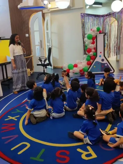 A full classroom of engaged students listening intently. We can manage groups of various sizes, adapting our teaching style to the environment.