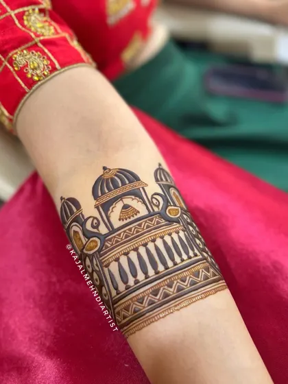 Another view of the palace charm arm band, perfect for setting the tone for a beautiful wedding.