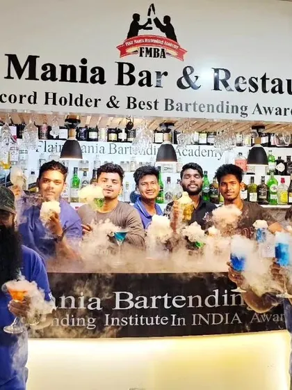 A group of happy clients and students at our Goa branch enjoying a session filled with smoky molecular cocktails.