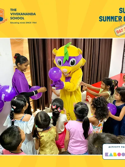 Our mascot and staff hand out balloons to an excited group of summer campers. We love partnering with schools to bring an extra dose of fun to their programs.