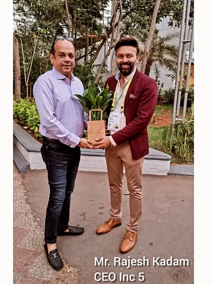 Presenting a green gift to Mr. Rajesh Kadam, CEO of Inc 5, at the Retail Leadership Summit 2024. We believe in cultivating relationships through sustainable gifting.